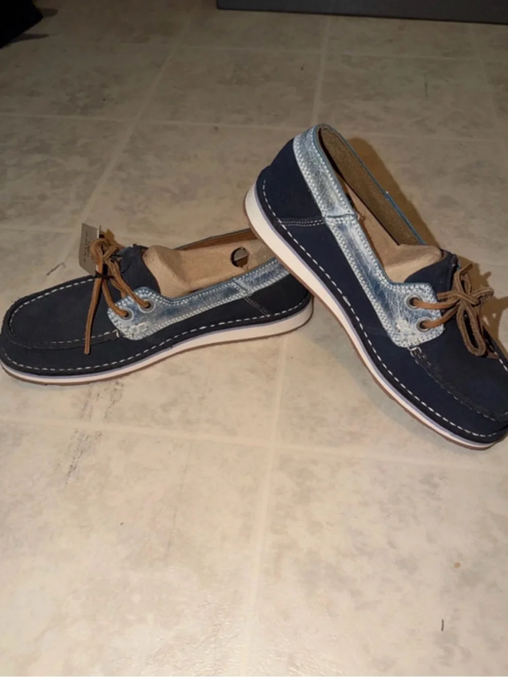 Ariat Women’s Navy and Tan Moccasin Boat Shoes NWT